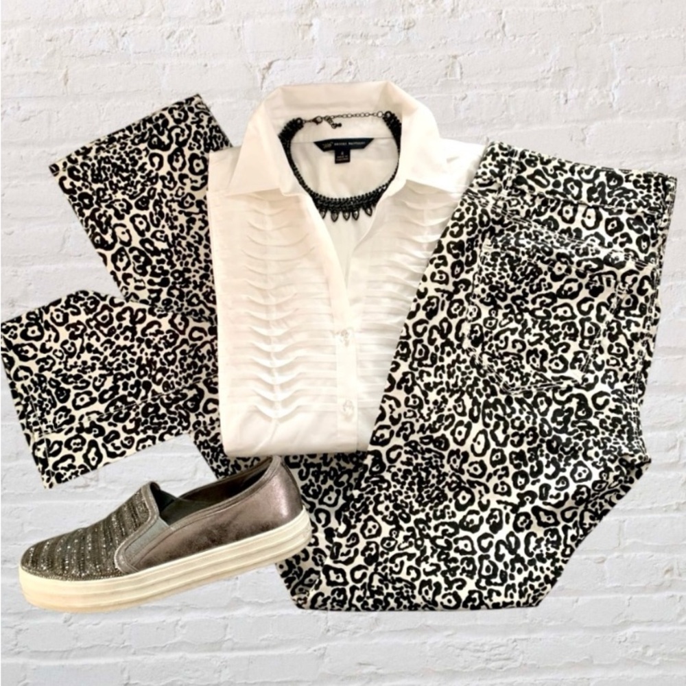 Ann Taylor Modern Fit Black/White Leopard Print Light Denim Straight Leg Jeans-4